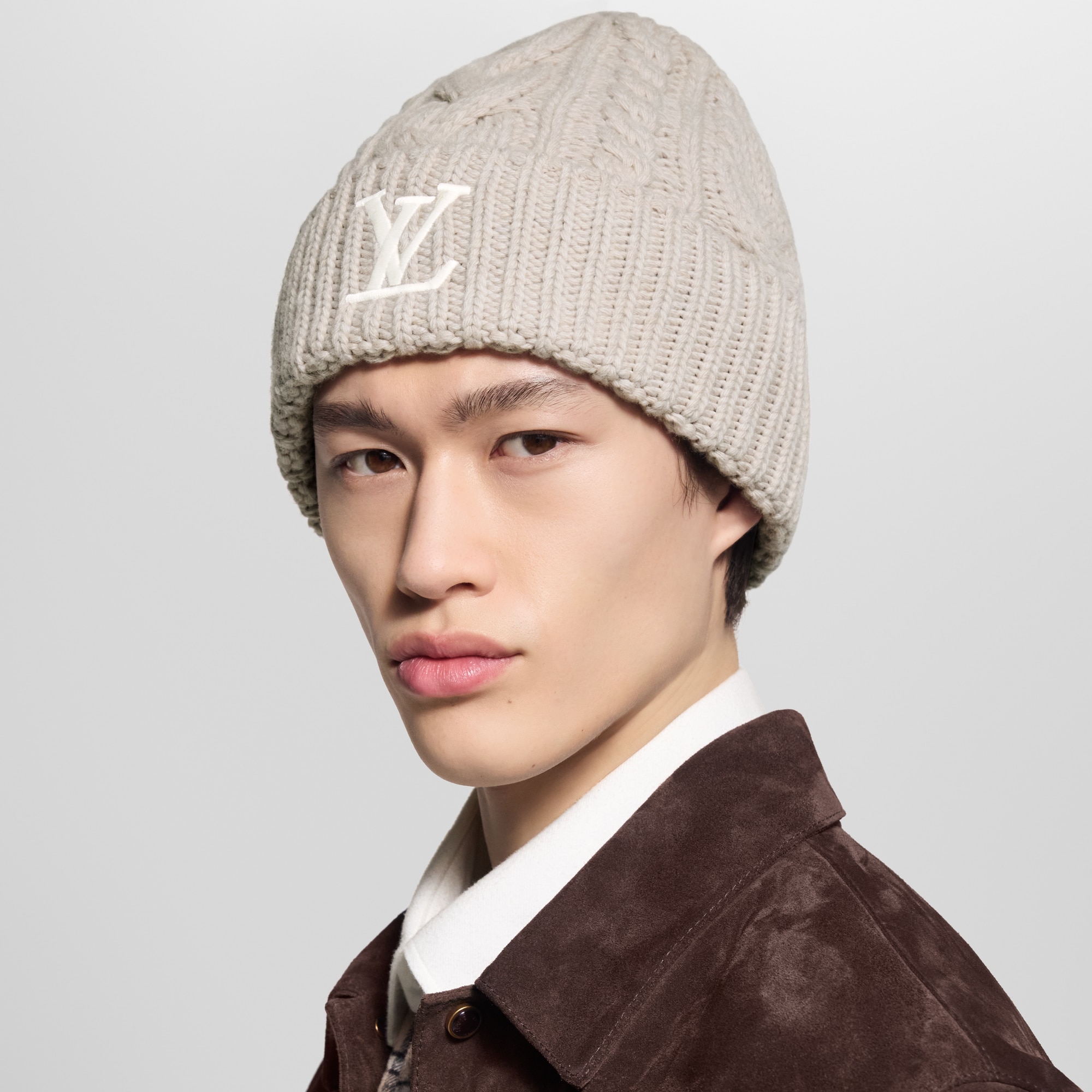 Only LV Mini Cable Beanie S00 - Accessories | LOUIS VUITTON